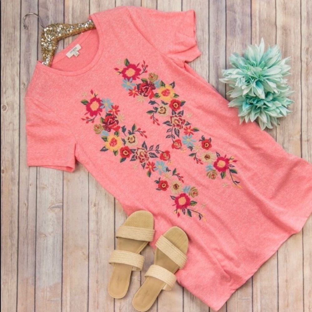 Umgee floral embroidered dress with pockets